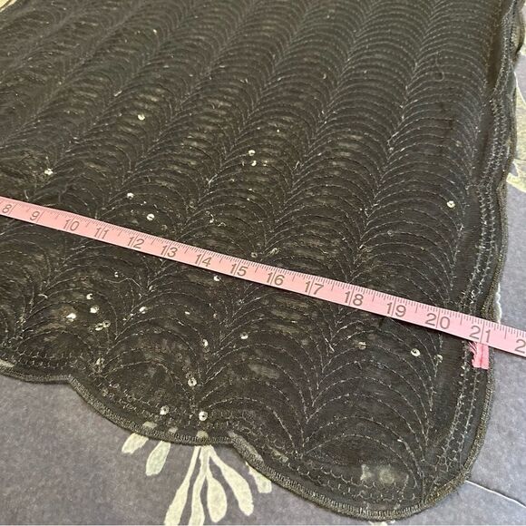 Vintage black scalloped sequin scarf lightweight dressy evening EUC - Picture 13 of 16